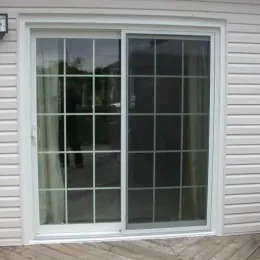Single Sliding Door in White With Grids