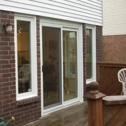 Single Sliding Door in White 