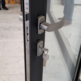 Tilt-and-Turn-Doors-4